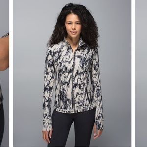 Lululemon Forme Jacket in Granite Black & Tan